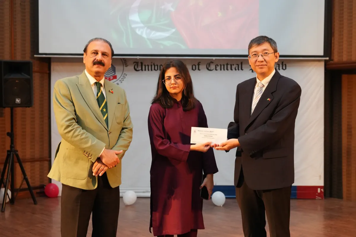 Consul General Scholarship Cheques Distribution Ceremony (13)