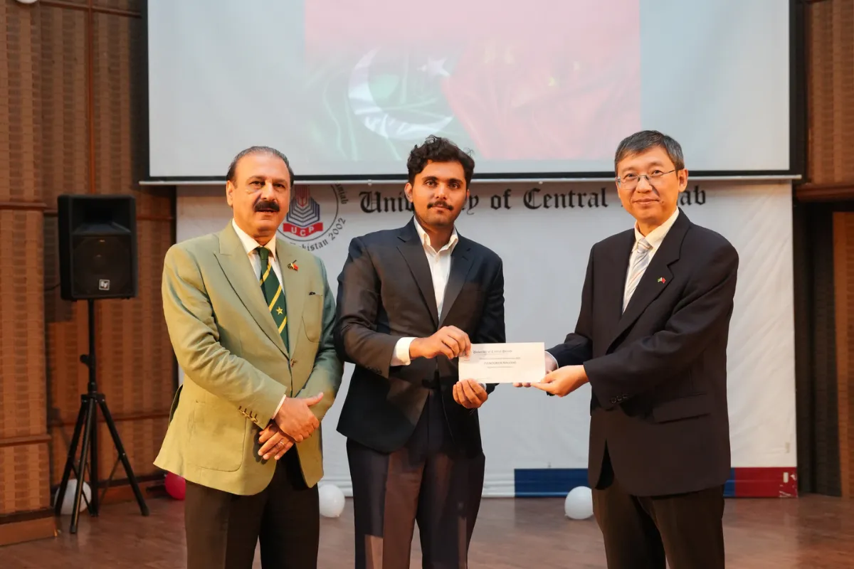 Consul General Scholarship Cheques Distribution Ceremony (15)
