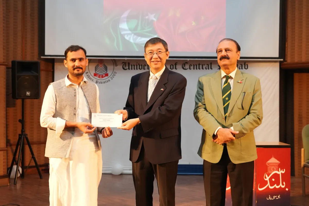 Consul General Scholarship Cheques Distribution Ceremony (23)
