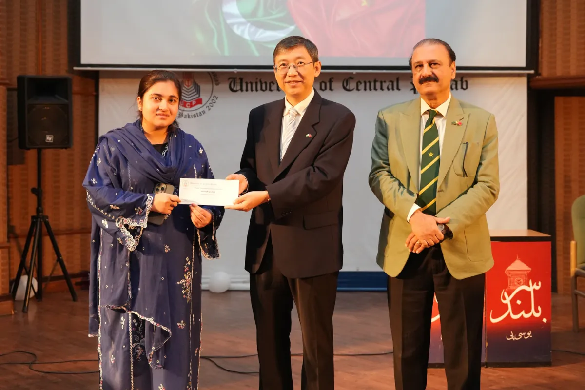 Consul General Scholarship Cheques Distribution Ceremony (25)