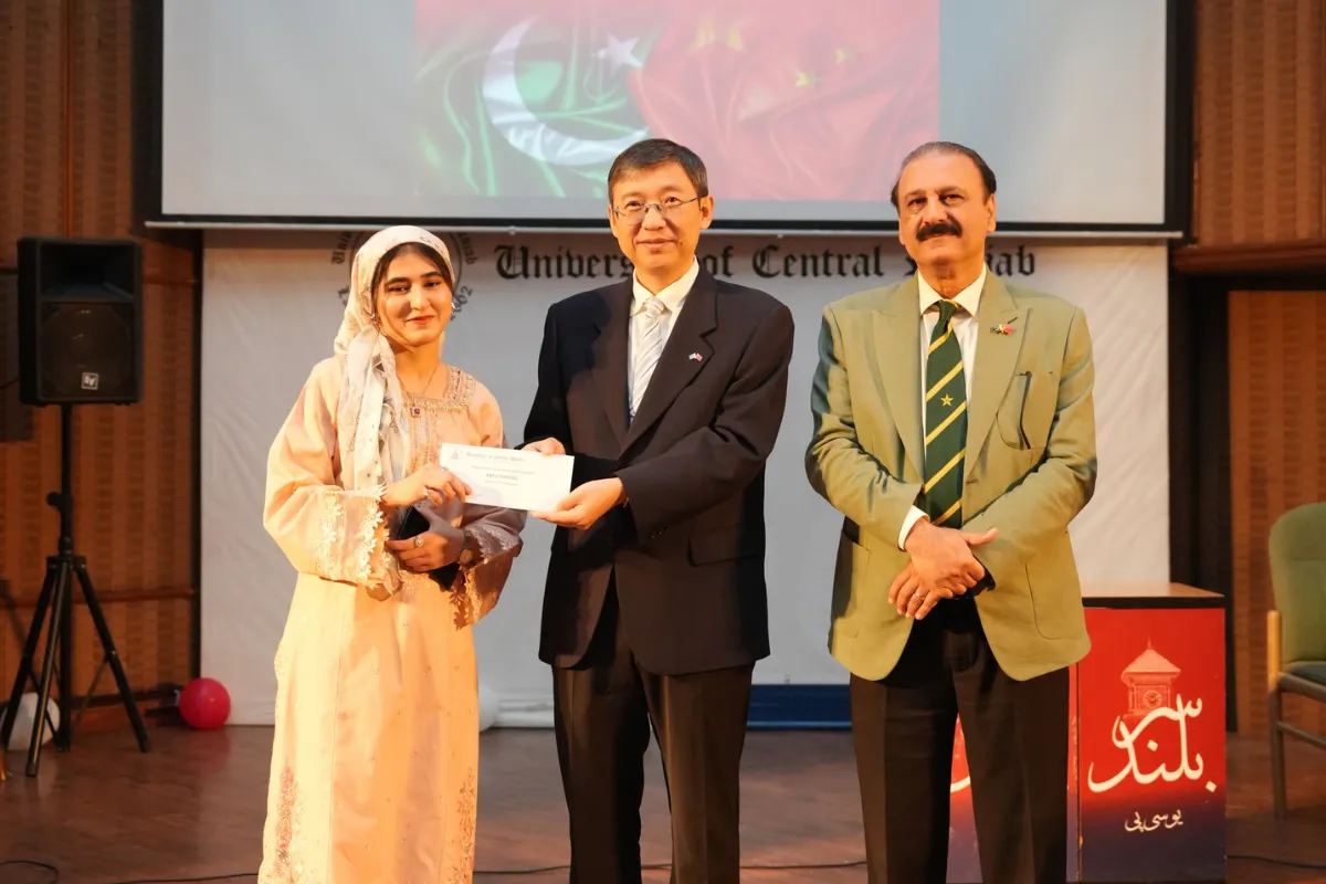 Consul General Scholarship Cheques Distribution Ceremony (26)
