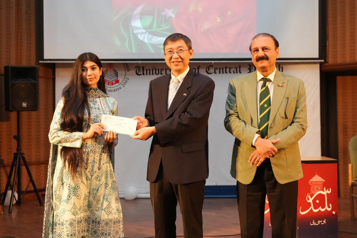 Consul General Scholarship Cheques Distribution Ceremony (27)