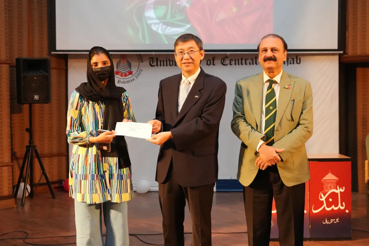 Consul General Scholarship Cheques Distribution Ceremony (28)