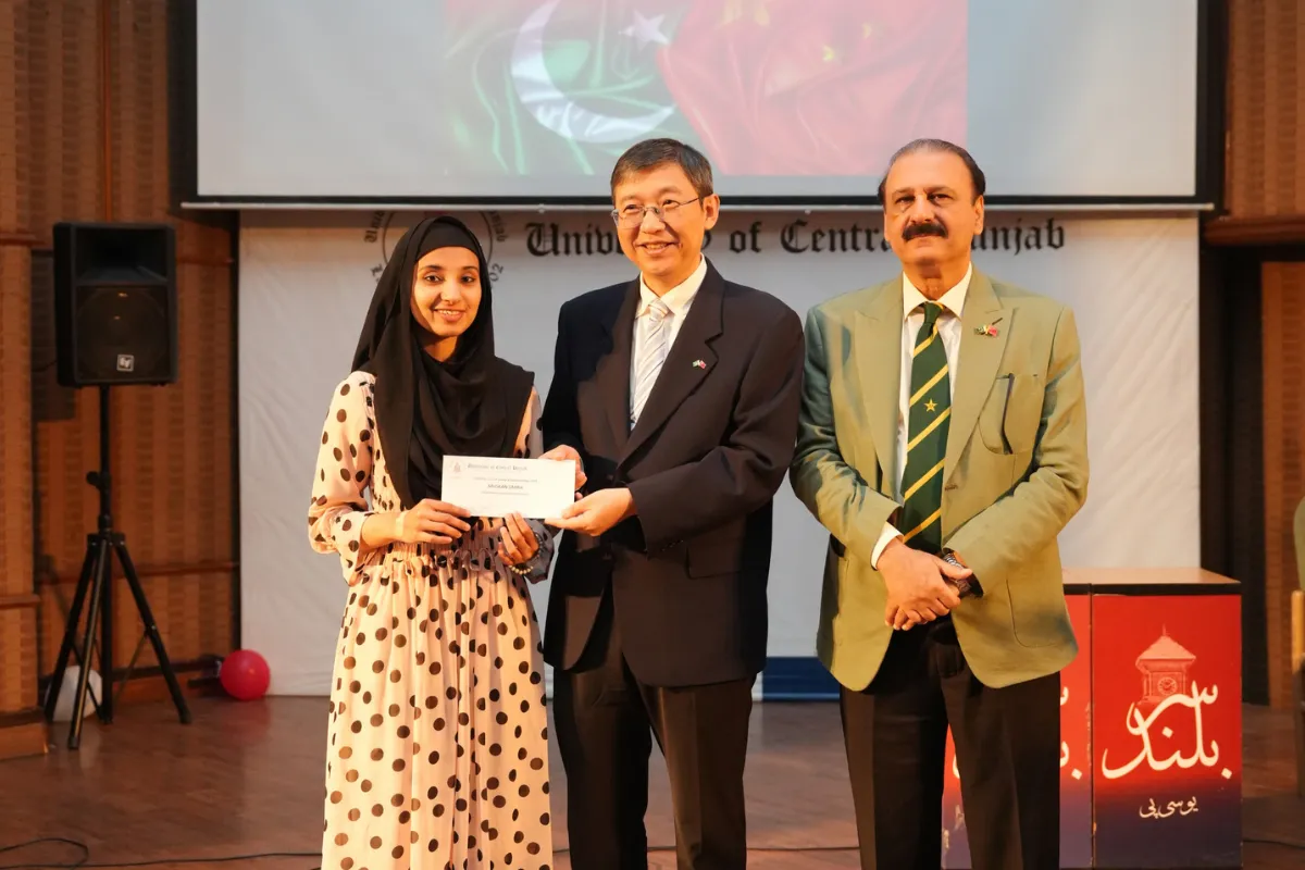 Consul General Scholarship Cheques Distribution Ceremony (30)