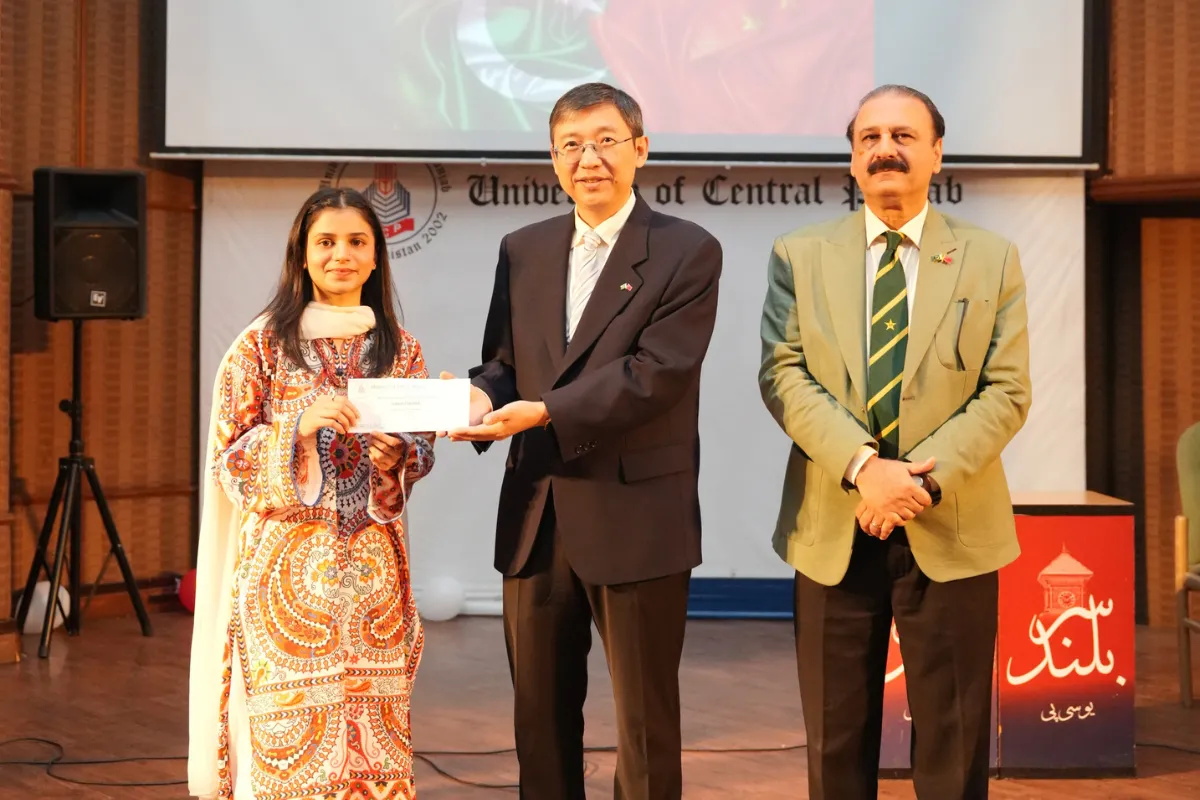 Consul General Scholarship Cheques Distribution Ceremony (33)