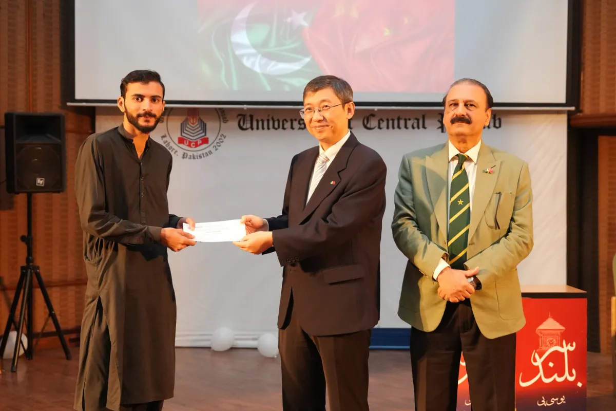 Consul General Scholarship Cheques Distribution Ceremony (38)