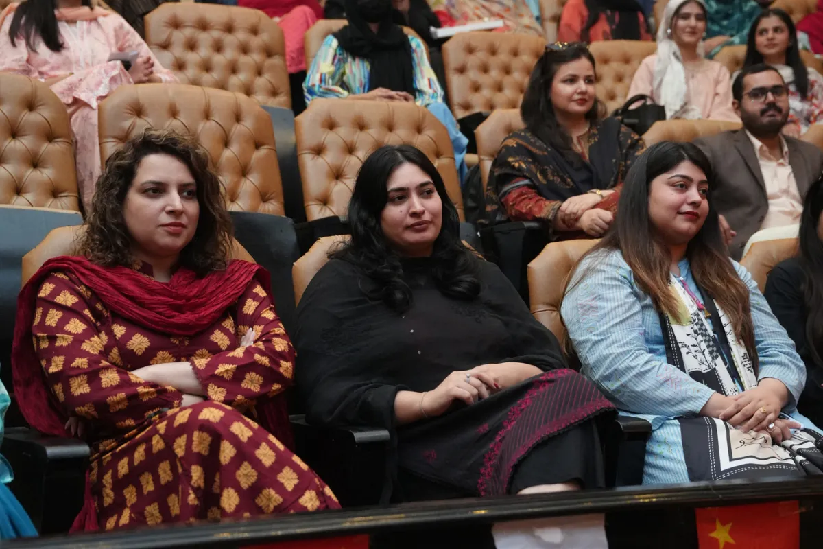 Consul General Scholarship Cheques Distribution Ceremony (40)