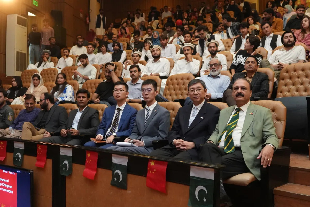 Consul General Scholarship Cheques Distribution Ceremony (41)