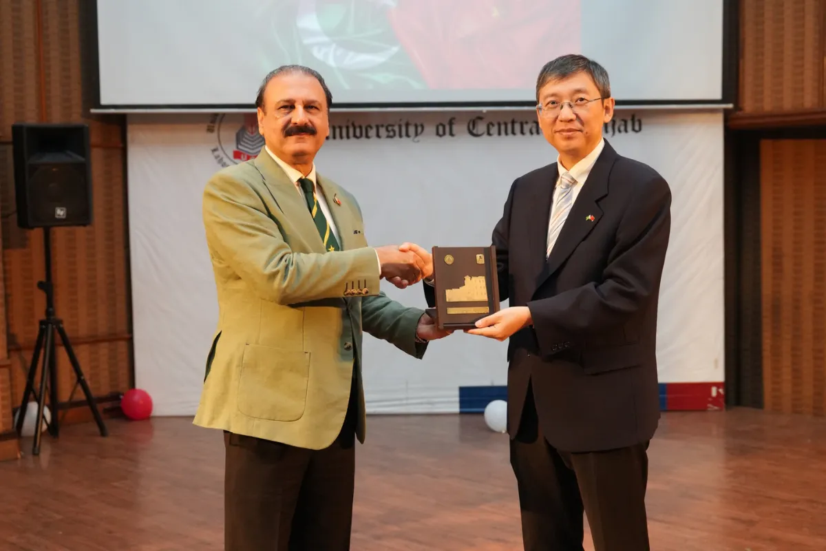 Consul General Scholarship Cheques Distribution Ceremony (52)