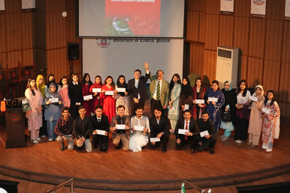Consul General Scholarship Cheques Distribution Ceremony (55)