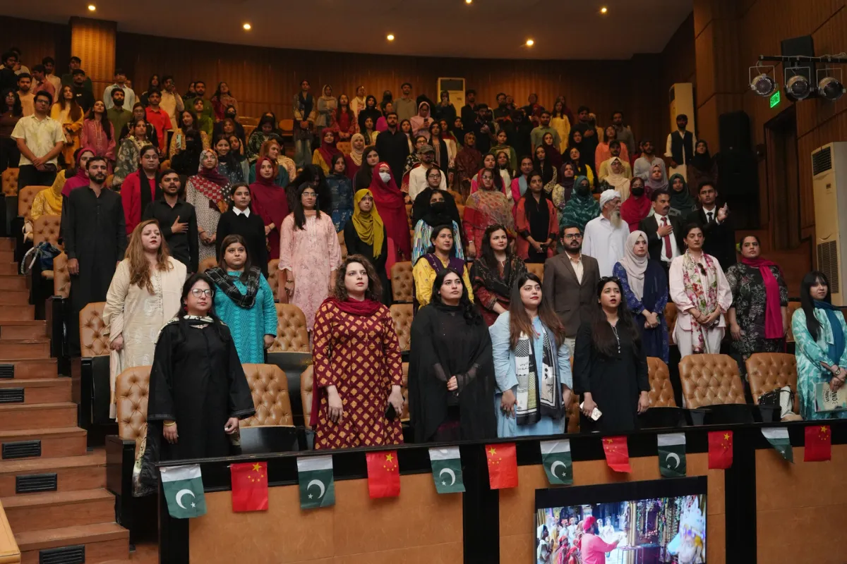 Consul General Scholarship Cheques Distribution Ceremony (6)