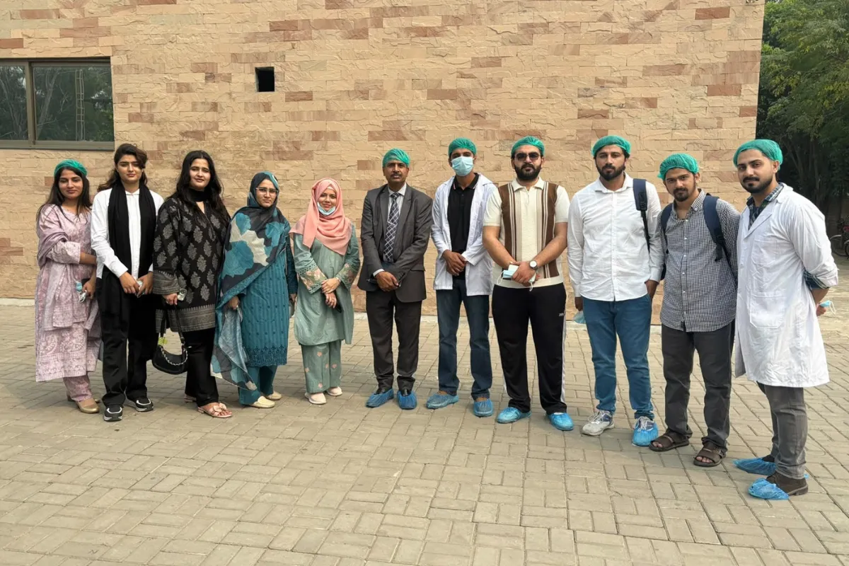 's Visit to MEDPHARMA Research Lab and AMZ Agro Division, Lahore (1)