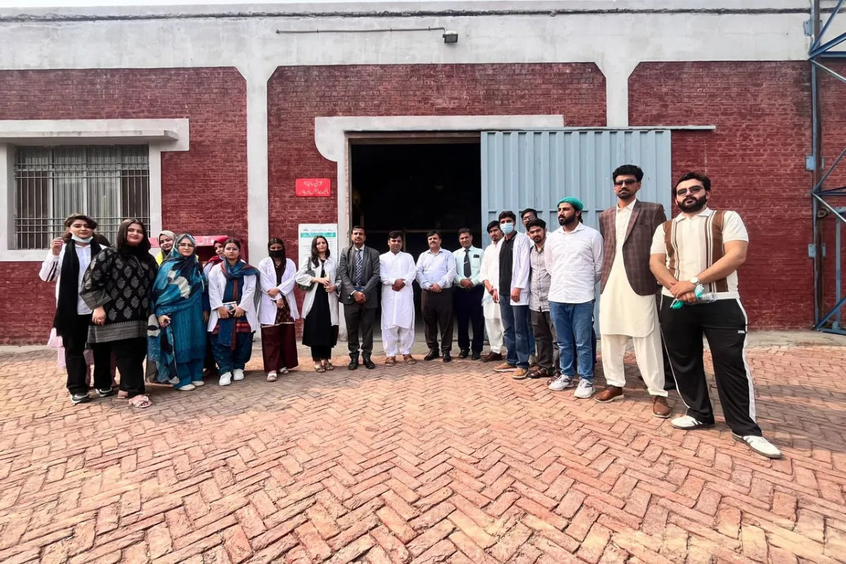 's Visit to MEDPHARMA Research Lab and AMZ Agro Division, Lahore (10)