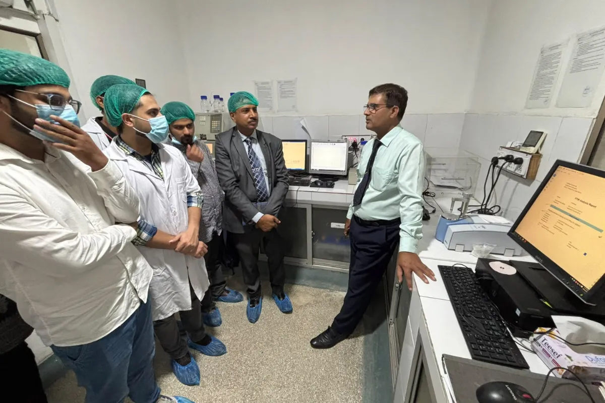 's Visit to MEDPHARMA Research Lab and AMZ Agro Division, Lahore (13)