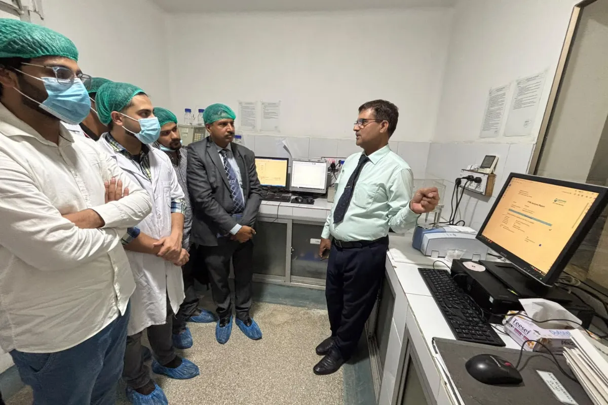 's Visit to MEDPHARMA Research Lab and AMZ Agro Division, Lahore (2)