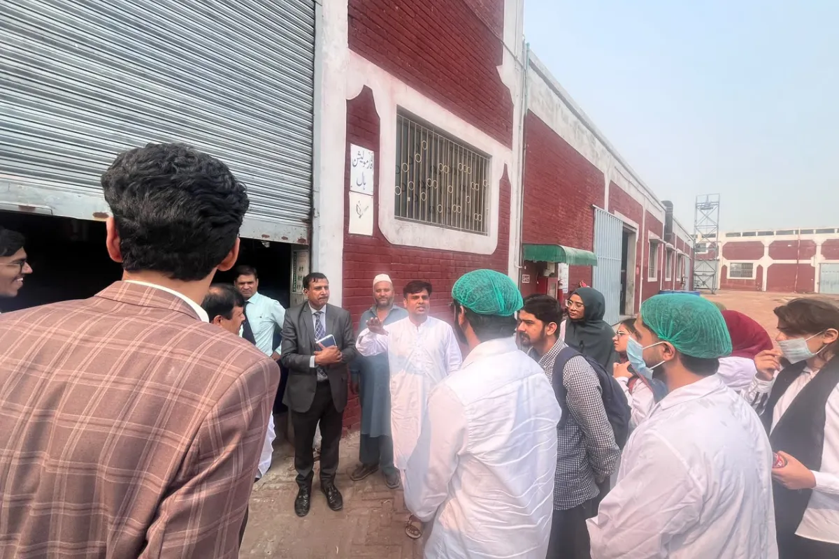 's Visit to MEDPHARMA Research Lab and AMZ Agro Division, Lahore (8)