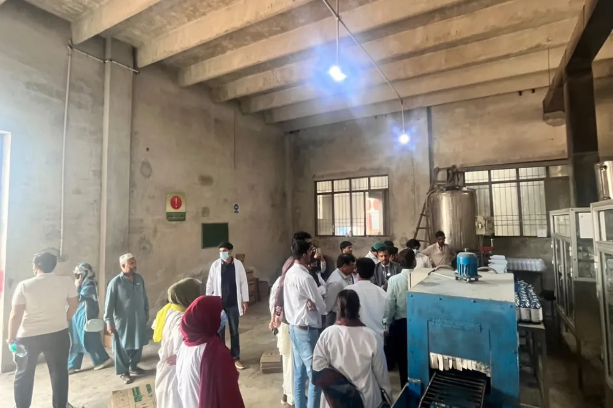 's Visit to MEDPHARMA Research Lab and AMZ Agro Division, Lahore (9)