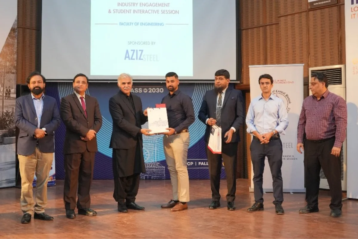 's Orientation and Industry Engagement Session (13)